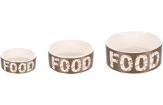 Pot à nourriture pour chien en céramique taupe/blanc avec une inscription amusante.